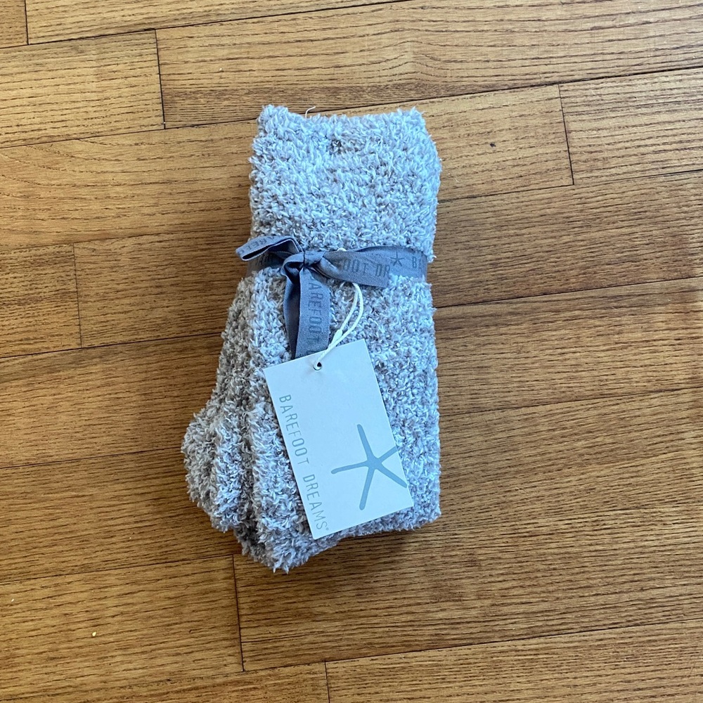 NWT! Barefoot Dreams VERY Soft, fluffy tall Light Gray Casual Socks luxury women